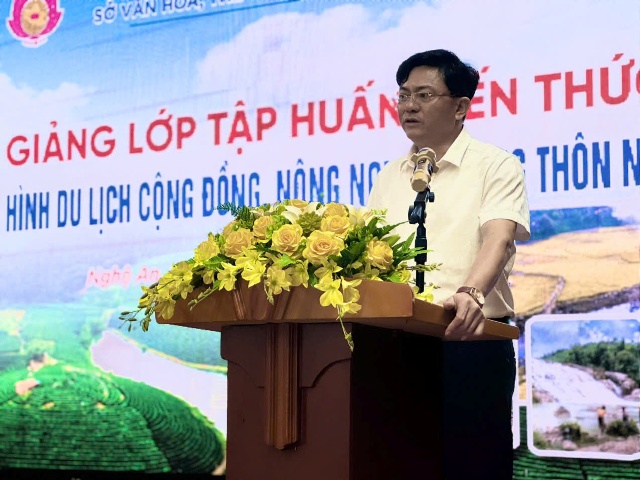 Nghệ An hướng đến Nghệ An tăng cường tập huấn phát triển du lịch cộng đồng gắn với nông nghiệp, nông thôn Trang bị kiến thức xây dựng mô hình du lịch cộng đồng cho học viên Nghệ An.