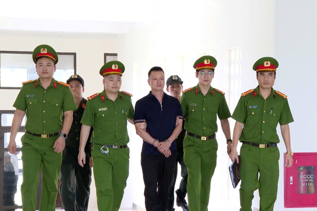 Cơ quan CSĐT Công an tỉnh Thanh Hóa đã khởi tố và bắt tạm giam Nguyễn Văn Vi tức “Vi ngộ” Cơ quan CSĐT Công an tỉnh Thanh Hóa đã khởi tố và bắt tạm giam Nguyễn Văn Vi tức “Vi ngộ”