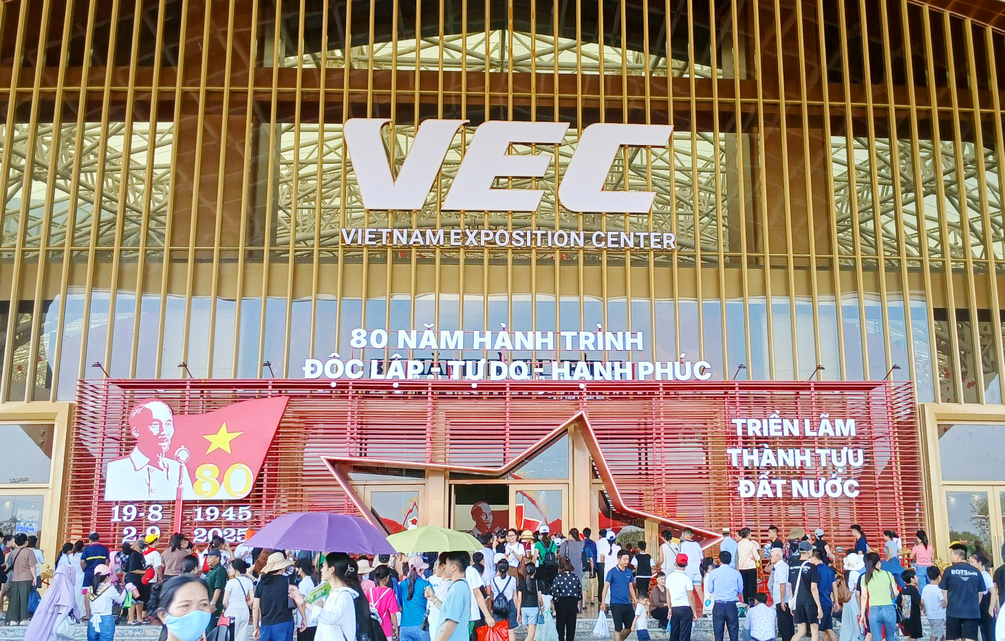 Một góc Triển lãm thành tựu Đất nước nhân dịp kỷ niệm 80 năm Ngày Quốc khánh tại Trung tâm Hội chợ Triển lãm Quốc gia.