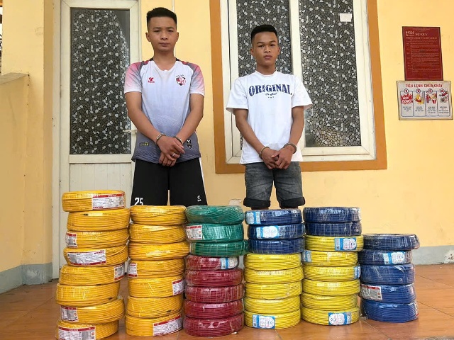 Nghệ An: Công an xã Hưng Nguyên bắt giữ anh em ruột trộm 44 cuộn dây điện trị giá hơn 70 triệu đồng