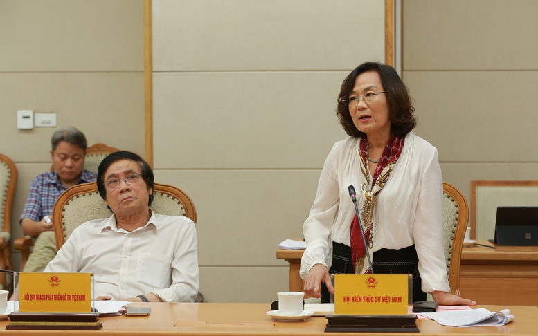 Đại diện Hội Kiến trúc sư Việt Nam phát biểu tại cuộc họp - Ảnh: VGP/Minh Khôi