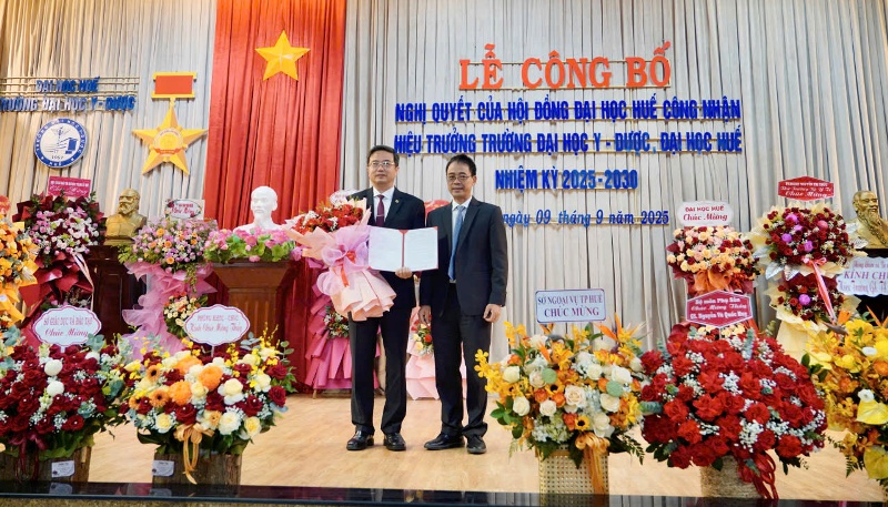 Giáo sư. Tiến sĩ Nguyễn Vũ Quốc Huy tiếp tục giữ cương vị Hiệu trưởng Trường Đại học Y- Dược, Đại học Huế nhiệm kỳ 2025- 2030