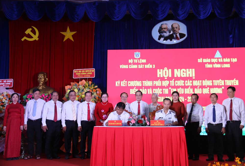 Ký kết với Sở Giáo dục và Đào tạo tỉnh Vĩnh Long