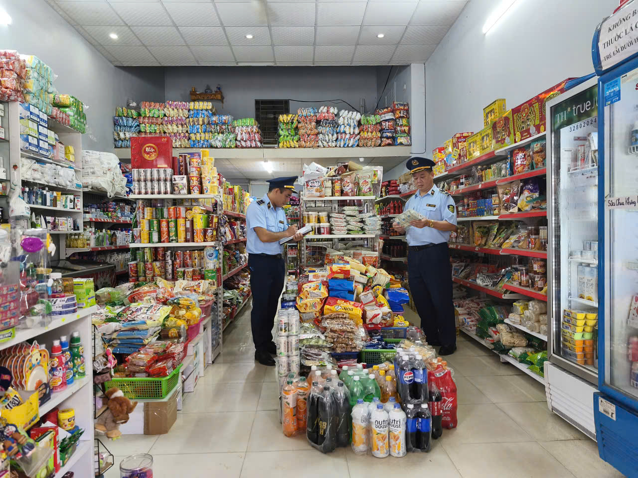 Đội QLTT số 7: Rà soát tổ chức, cá nhân sản xuất, kinh doanh Bánh trung thu, bánh kẹo Đội QLTT số 7: Rà soát tổ chức, cá nhân sản xuất, kinh doanh Bánh trung thu, bánh kẹo