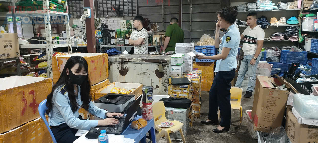 Hàng hóa trôi nổi, không nhãn mác: Mối nguy tiềm ẩn cho sức khỏe và thị trường