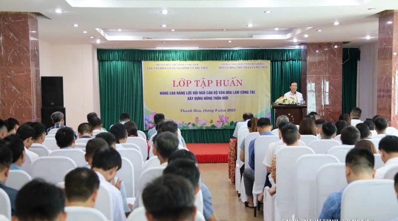 Tập huấn cho cán bộ văn hóa làm công tác xây dựng nông thôn mới