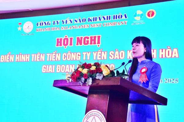 Bà Trịnh Thị Hồng Vân- Bí Thư Đảng ủy, Chủ tịch HĐTV Công ty Yến sáo Khánh Hòa phát biểu khai mạc