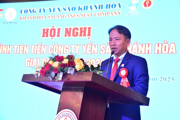 Báo cáo tham luận của các tập thể và cá nhân điển hình tiên tiến