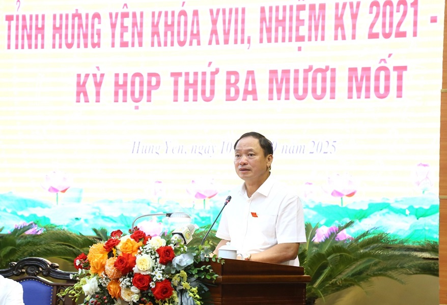Ông Trần Quốc Văn, Phó Bí thư Tỉnh ủy, Chủ tịch HĐND tỉnh Hưng Yên phát biểu tại Kỳ họp. Ông Trần Quốc Văn, Phó Bí thư Tỉnh ủy, Chủ tịch HĐND tỉnh Hưng Yên phát biểu tại Kỳ họp.