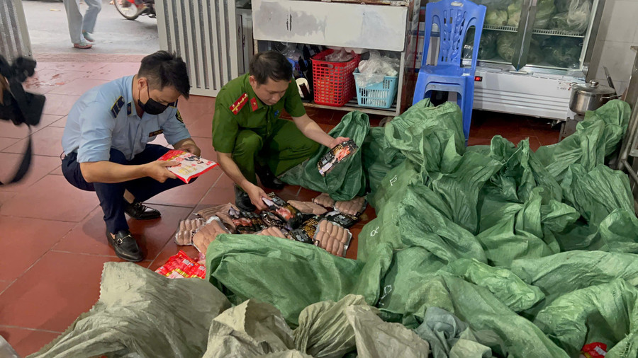 Lô hàng hóa vi phạm bị thu giữ