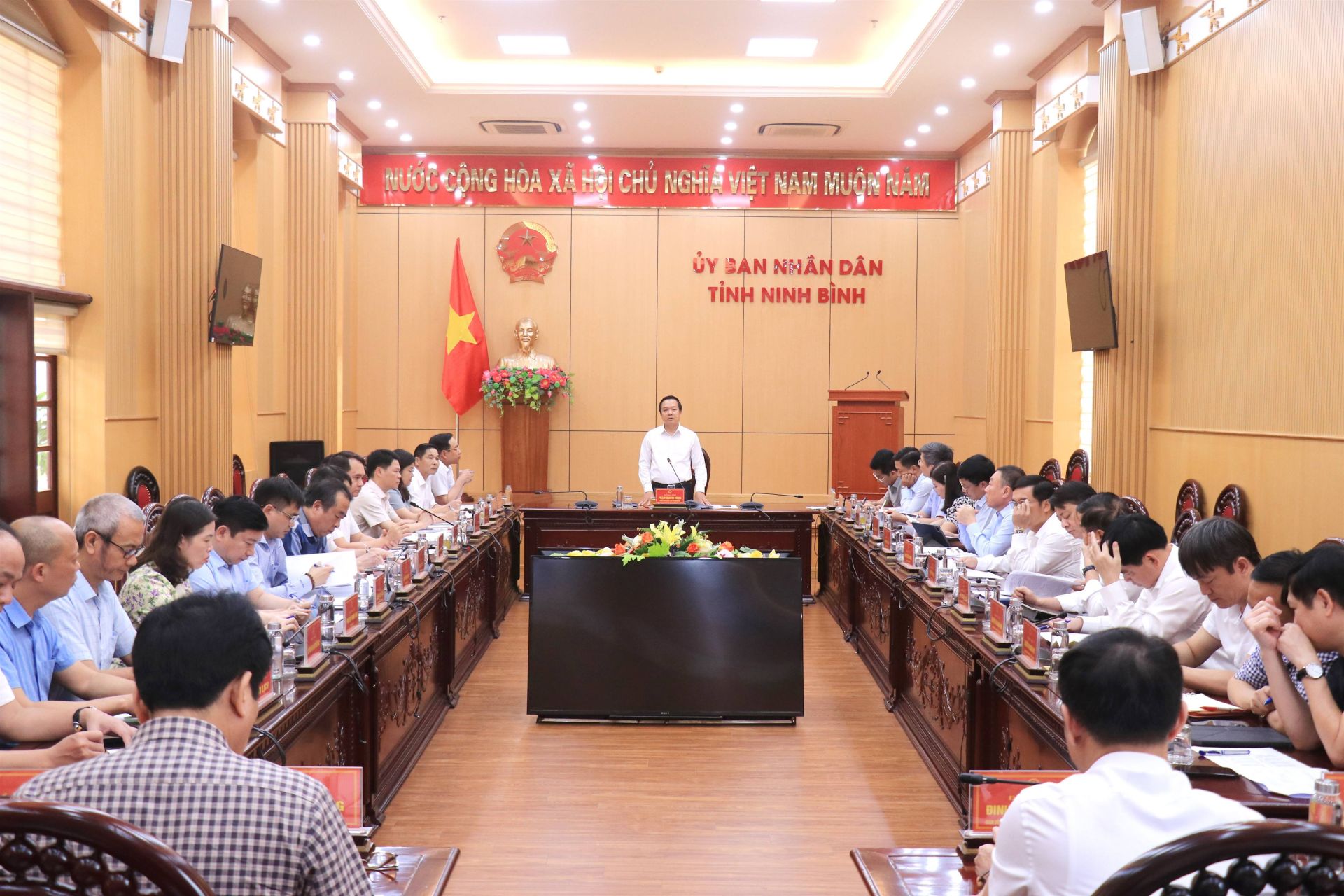 Quang cảnh hội nghị