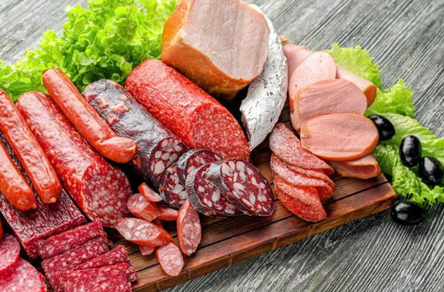 Thịt chế biến sẵn có thể gây hại cho sức khỏe nhưng ít người chú ý.