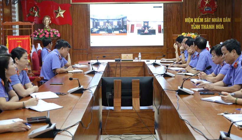 Viện Kiểm sát nhân dân tỉnh Thanh Hóa phối hợp tổ chức phiên tòa rút kinh nghiệm trực tuyến
