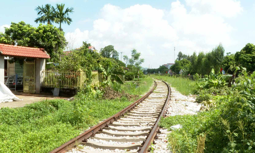 Ưu tiên kinh phí đầu tư để xử lý triệt để điểm đen, điểm tiềm ẩn tai nạn giao thông đường sắt. Ưu tiên kinh phí đầu tư để xử lý triệt để điểm đen, điểm tiềm ẩn tai nạn giao thông đường sắt.