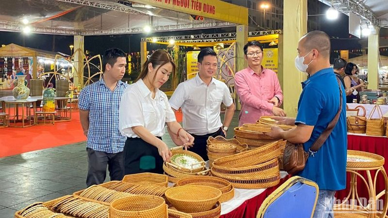 Hà Nội: Triển khai Tuần lễ kết nối chuỗi sản xuất – tiêu dùng bền vững cho làng nghề truyền thống