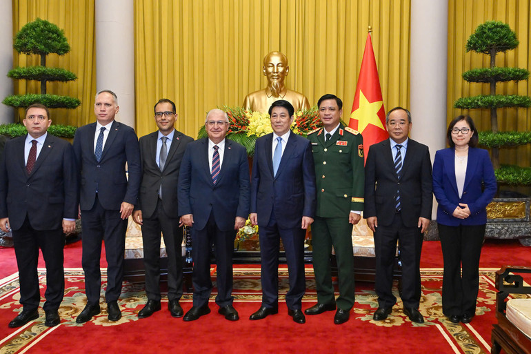 Các đại biểu tham dự buổi tiếp. (Ảnh: Thủy Nguyên) Các đại biểu tham dự buổi tiếp. (Ảnh: Thủy Nguyên)