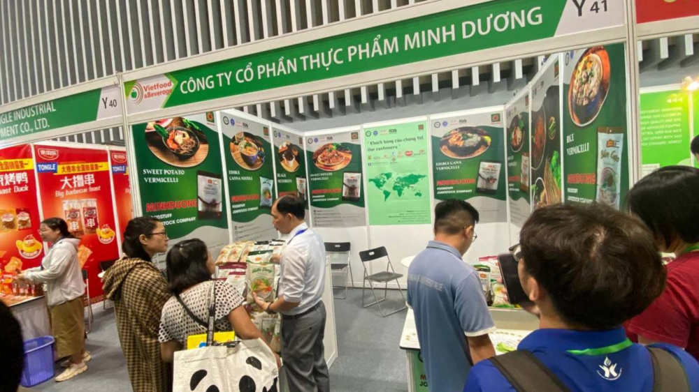 Gian hàng của Công ty CP Thực phẩm Minh Dương tại Triển lãm Quốc tế Thực phẩm và Đồ uống 2025 ( VIETFOOD & PROPACK VIETNAM 2025) diễn ra từ ngày 07/08/2025 - 09/08/2025 tại Trung tâm Triển lãm và Hội nghị Sài Gòn (SECC) – 799 Đại lộ Nguyễn Văn Linh, TP. Hồ Chí Minh Gian hàng của Công ty CP Thực phẩm Minh Dương tại Triển lãm Quốc tế Thực phẩm và Đồ uống 2025 ( VIETFOOD & PROPACK VIETNAM 2025) diễn ra từ ngày 07/08/2025 - 09/08/2025 tại Trung tâm Triển lãm và Hội nghị Sài Gòn (SECC) – 799 Đại lộ Nguyễn Văn Linh, TP. Hồ Chí Minh