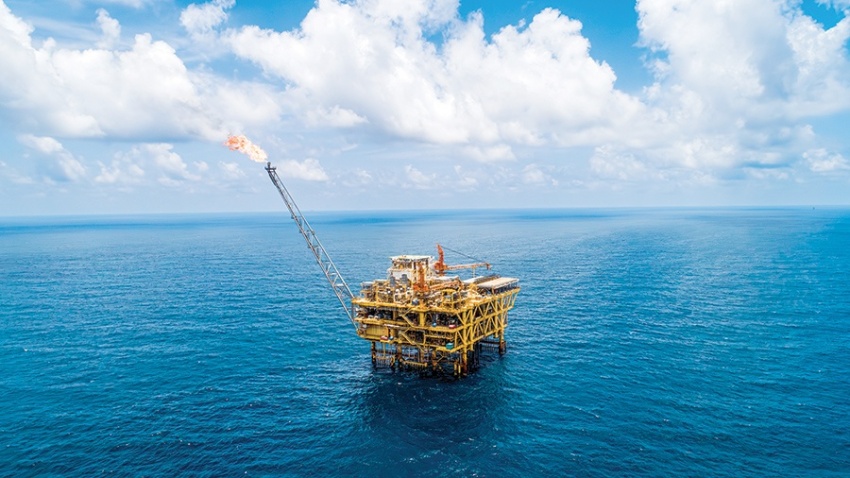 Giàn công nghệ trung tâm mỏ Sư Tử Vàng