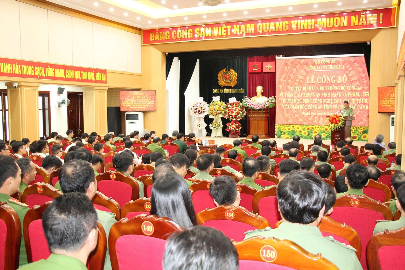 Toàn cảnh buổi lễ công bố