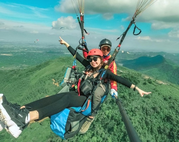 Nhảy dù lượt tại TP.Đà Nẵng. Nhảy dù lượt tại TP.Đà Nẵng.