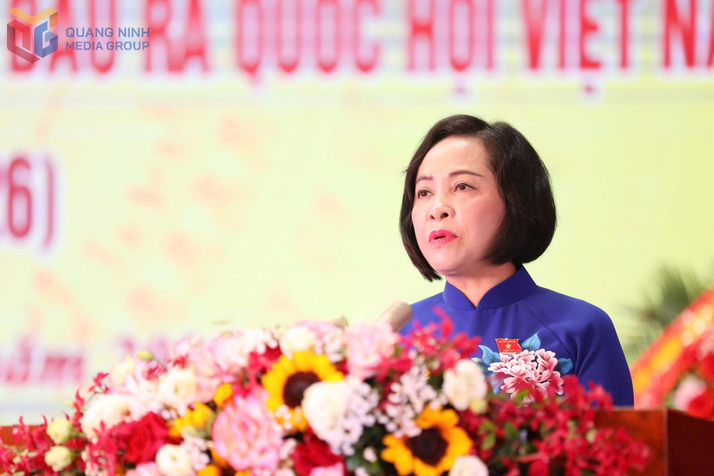 Phó Chủ tịch Quốc hội Nguyễn Thị Thanh phát biểu tại chương trình gặp mặt.