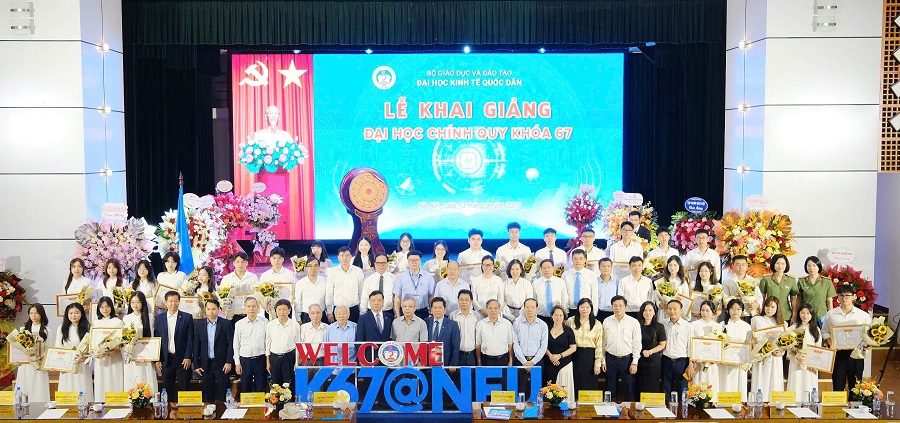 Bảo Việt dành hơn 8 tỷ đồng trao Quỹ học bổng “Bảo Việt - Niềm tin thắp sáng tương lai”