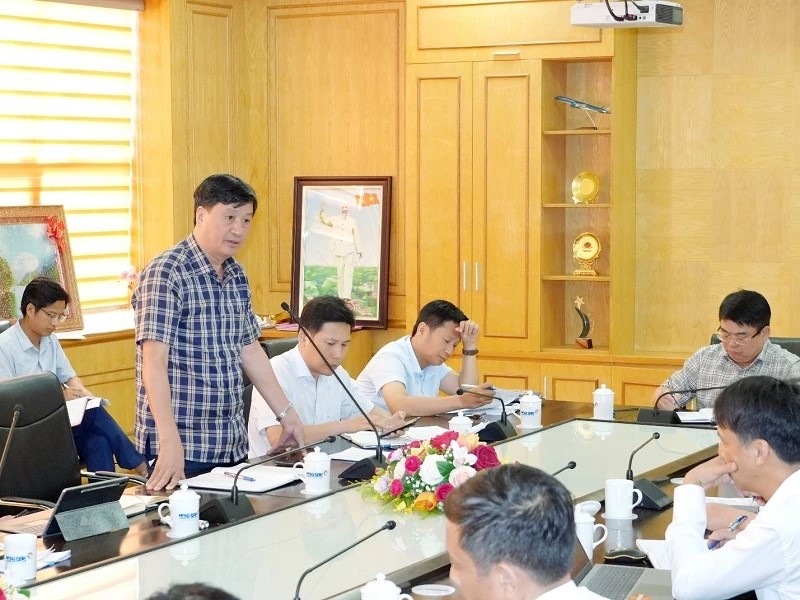 Ủy viên Ban Thường vụ Tỉnh ủy, Trưởng Ban Quản lý Khu kinh tế Nghi Sơn và các khu công nghiệp tỉnh Thanh Hóa Nguyễn Tiến Hiệu phát biểu kết luận buổi làm việc. Ủy viên Ban Thường vụ Tỉnh ủy, Trưởng Ban Quản lý Khu kinh tế Nghi Sơn và các khu công nghiệp tỉnh Thanh Hóa Nguyễn Tiến Hiệu phát biểu kết luận buổi làm việc.