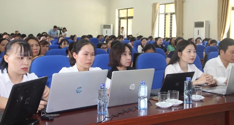 Các đại biểu tham dự buổi tập huấn