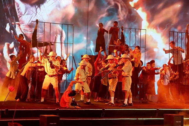 Chương trình nghệ thuật Kỷ niệm 995 năm danh xưng Nghệ An, 95 năm Xô viết Nghệ - Tĩnh.. Chương trình nghệ thuật Kỷ niệm 995 năm danh xưng Nghệ An, 95 năm Xô viết Nghệ - Tĩnh..