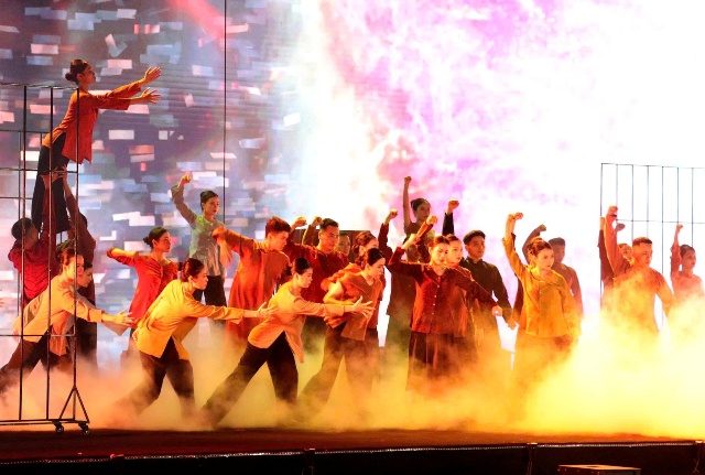 Chương trình nghệ thuật đặc sắc kỷ niệm 995 năm danh xưng Nghệ An, 95 năm Xô viết Nghệ Tĩnh và đón Bằng xếp hạng di tích quốc gia đặc biệt “Những địa điểm ghi dấu Phong trào Xô Viết Nghệ Tĩnh (1930-1931) tại Nghệ An”, Chương trình nghệ thuật đặc sắc kỷ niệm 995 năm danh xưng Nghệ An, 95 năm Xô viết Nghệ Tĩnh và đón Bằng xếp hạng di tích quốc gia đặc biệt “Những địa điểm ghi dấu Phong trào Xô Viết Nghệ Tĩnh (1930-1931) tại Nghệ An”,