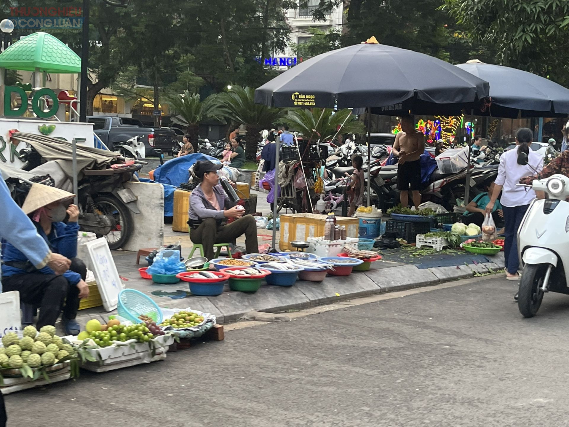 Chợ cóc gây ảnh hưởng đến giao thông