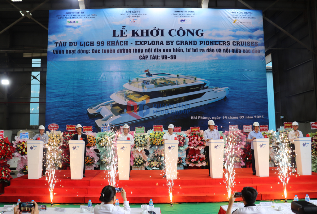 Khởi công đóng mới du thuyền tham quan trên vịnh Hạ Long