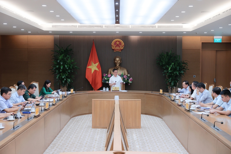 Phó Thủ tướng Hồ Đức Phớc: Sửa đổi Nghị định số 85/2025/NĐ-CP phải phù hợp với cơ cấu bộ máy hành chính mới; khắc phục các vướng mắc phát sinh trong thực tiễn - Ảnh: VGP/Trần Mạnh