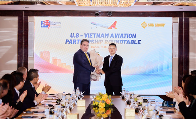 Sun Group phối hợp cùng Đại sứ quán Hoa Kỳ tại Việt Nam tổ chức Tọa đàm Sun Group phối hợp cùng Đại sứ quán Hoa Kỳ tại Việt Nam tổ chức Tọa đàm