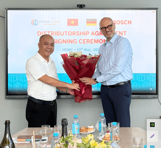 Lễ ký kết thỏa thuận phân phối giữa TDH và BSH Germany - Bosch ngày 19/05/2025. Ảnh: TDH Lễ ký kết thỏa thuận phân phối giữa TDH và BSH Germany - Bosch ngày 19/05/2025. Ảnh: TDH