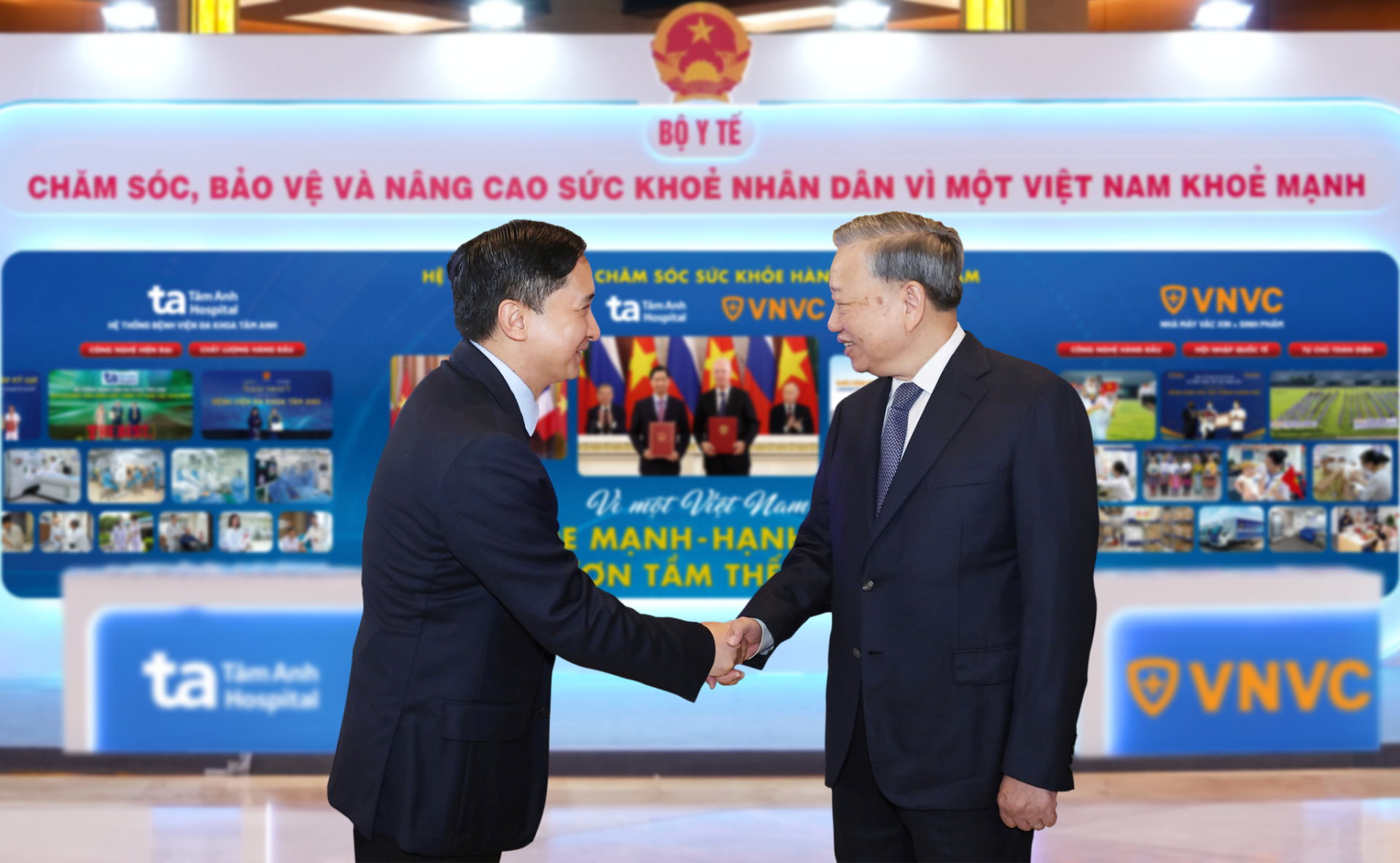 Ông Ngô Chí Dũng, Chủ tịch Hội đồng Quản trị Hệ thống Bệnh viện Đa khoa Tâm Anh, Vắc xin VNVC đón Tổng Bí thư Tô Lâm thăm gian trưng bày triển lãm của đơn vị