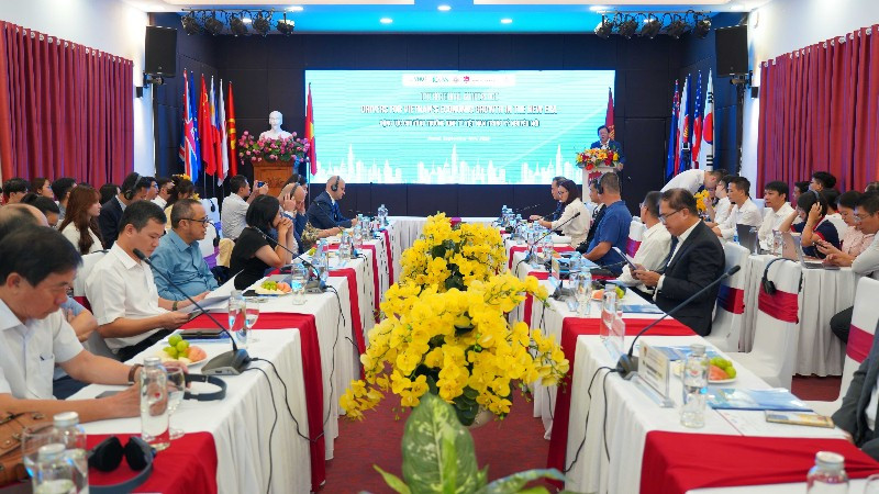 Quang cảnh hội thảo. Quang cảnh hội thảo.