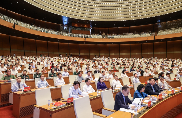 Hội nghị toàn quốc quán triệt, triển khai thực hiện 4 nghị quyết của Bộ Chính trị được tổ chức tại điểm cầu chính là Hội trường Diên Hồng, Hà Nội, kết nối trực tuyến đến các điểm cầu trên toàn quốc - Ảnh: VGP/Nhật Bắc Hội nghị toàn quốc quán triệt, triển khai thực hiện 4 nghị quyết của Bộ Chính trị được tổ chức tại điểm cầu chính là Hội trường Diên Hồng, Hà Nội, kết nối trực tuyến đến các điểm cầu trên toàn quốc - Ảnh: VGP/Nhật Bắc