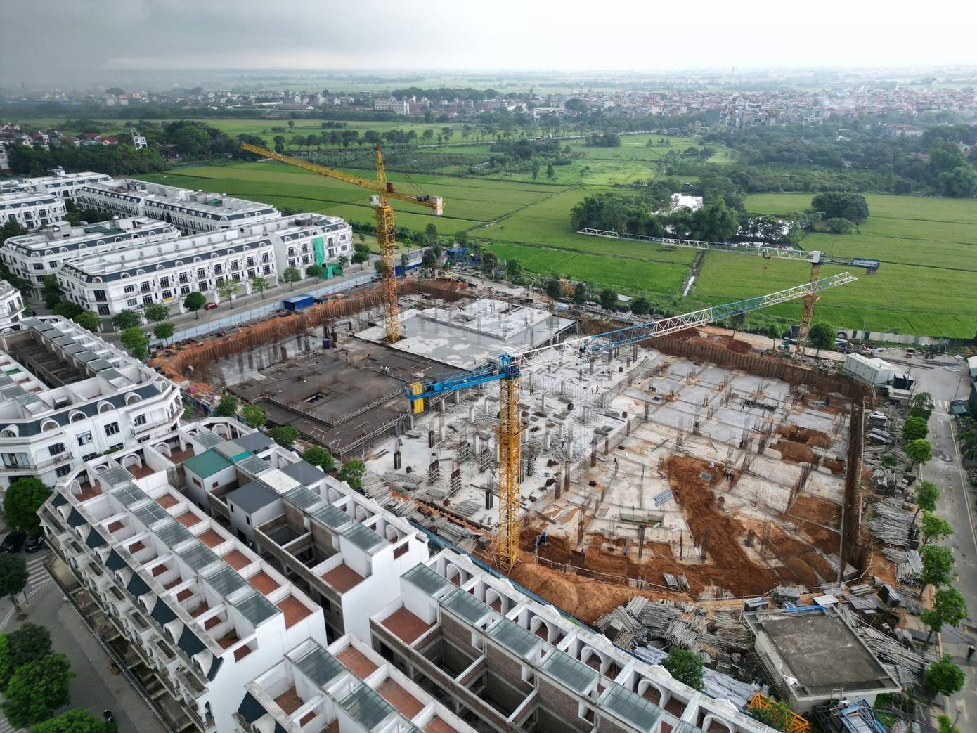 Hà Nội đưa dịch vụ công lưu động tới Đông Anh, hỗ trợ thủ tục mua nhà ở xã hội