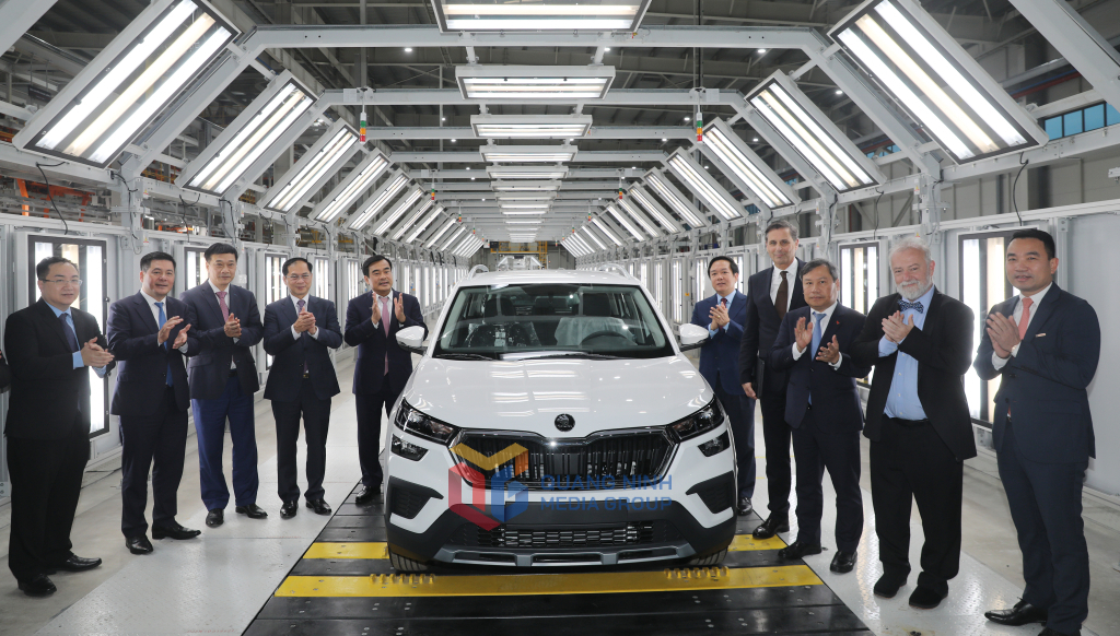 Lãnh đạo Trung ương và tỉnh Quảng Ninh dự lễ Khánh thành Nhà máy ô tô Thành Công Việt Hưng.