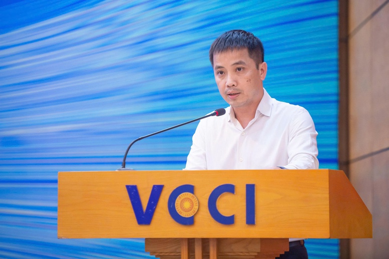 Ông Đậu Anh Tuấn – Phó Tổng Thư ký kiêm Trưởng ban Pháp chế VCCI phát biểu - Ảnh: VGP/HT Ông Đậu Anh Tuấn – Phó Tổng Thư ký kiêm Trưởng ban Pháp chế VCCI phát biểu - Ảnh: VGP/HT