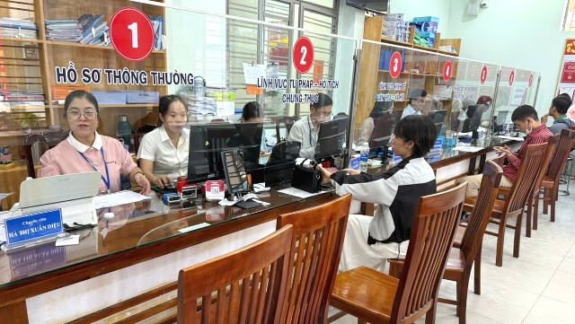 Đà Nẵng biệt phái cán bộ về xã, phường hỗ trợ giải quyết thủ tục đất đai