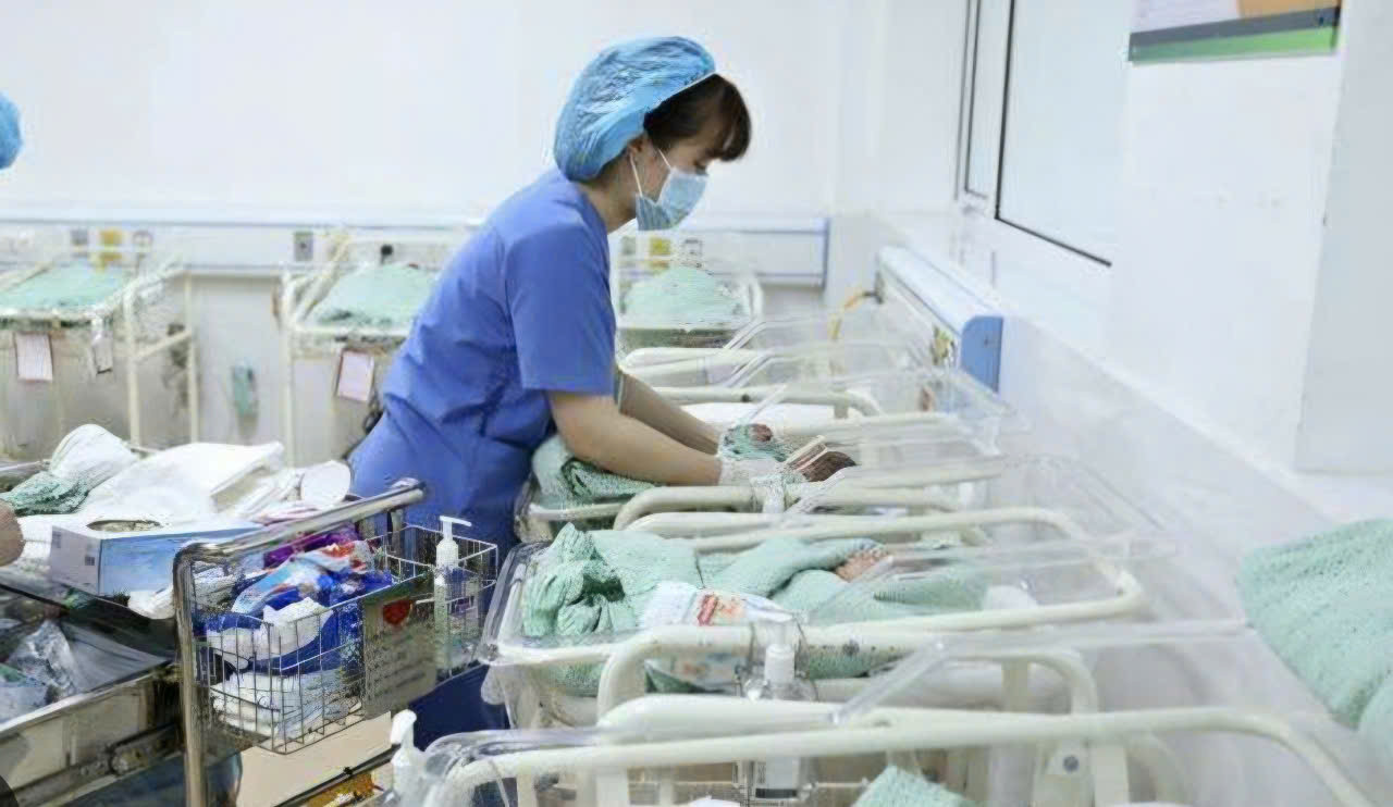 Đồng Nai hỗ trợ 1 triệu đồng cho phụ nữ sinh đủ 2 con trước 35 tuổi