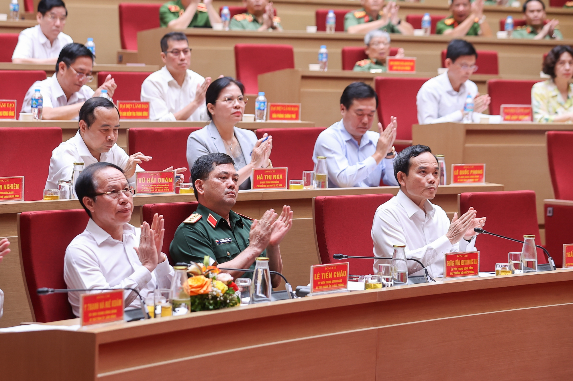 Hội nghị tập trung phổ biến, quán triệt nội dung chính của Nghị quyết 147; thống nhất nhận thức, nâng cao trách nhiệm và hành động hệ thống chính trị và toàn xã hội để thực hiện Nghị quyết kịp thời, nghiêm túc, đồng bộ, hiệu quả; thảo luận các biện pháp để thực hiện mục tiêu, yêu cầu mà Chính phủ đã đề ra trong Nghị quyết - Ảnh: VGP/Nhật Bắc