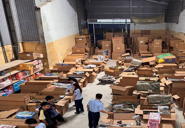 Ninh Bình tạm giữ hơn 3.000 sản phẩm đồ chơi trẻ em nhập lậu, không rõ nguồn gốc