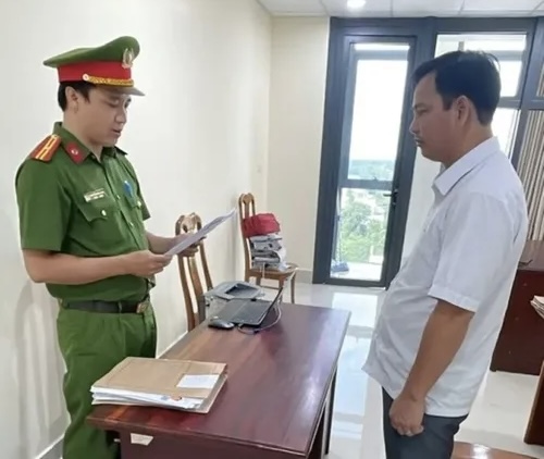 Bị can Huỳnh Hữu Thuận