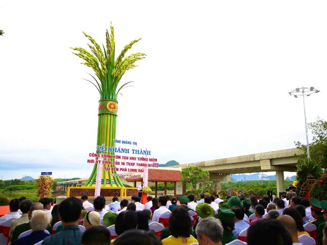 Quang cảnh buổi lễ.