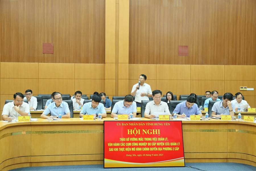 Đại diện doanh nghiệp phát biểu tại hội nghị