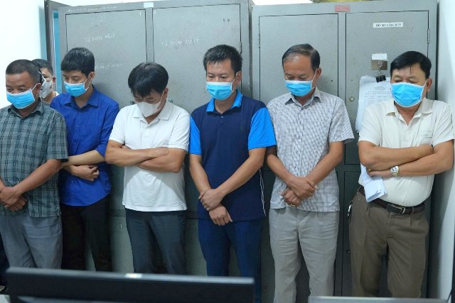 Các đối tượng tại cơ quan điều tra.