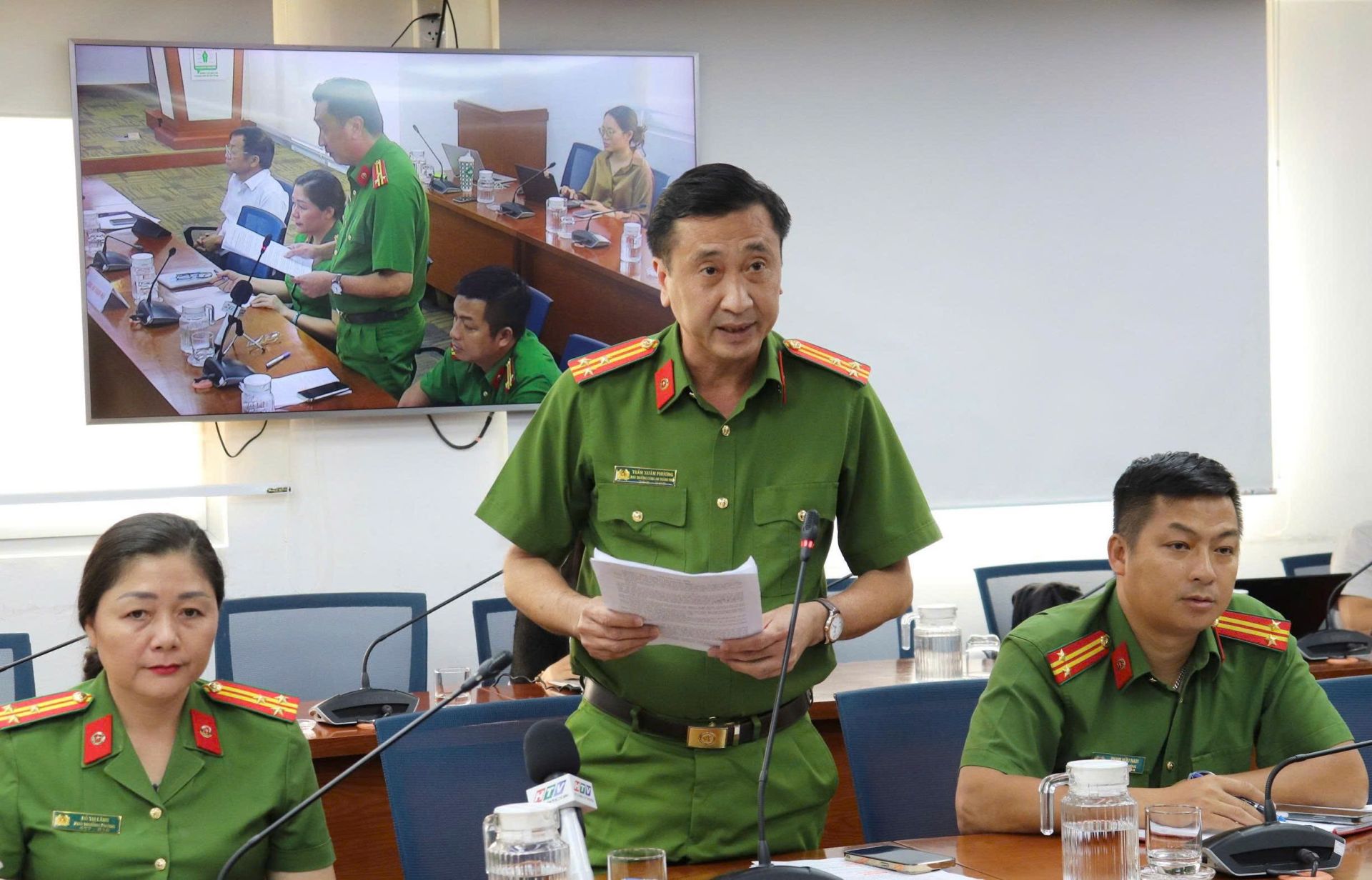 Thượng tá Trần Xuân Phương thông tin về việc TP. HCM đã tháo dỡ hơn 14.000 “chuồng cọp”